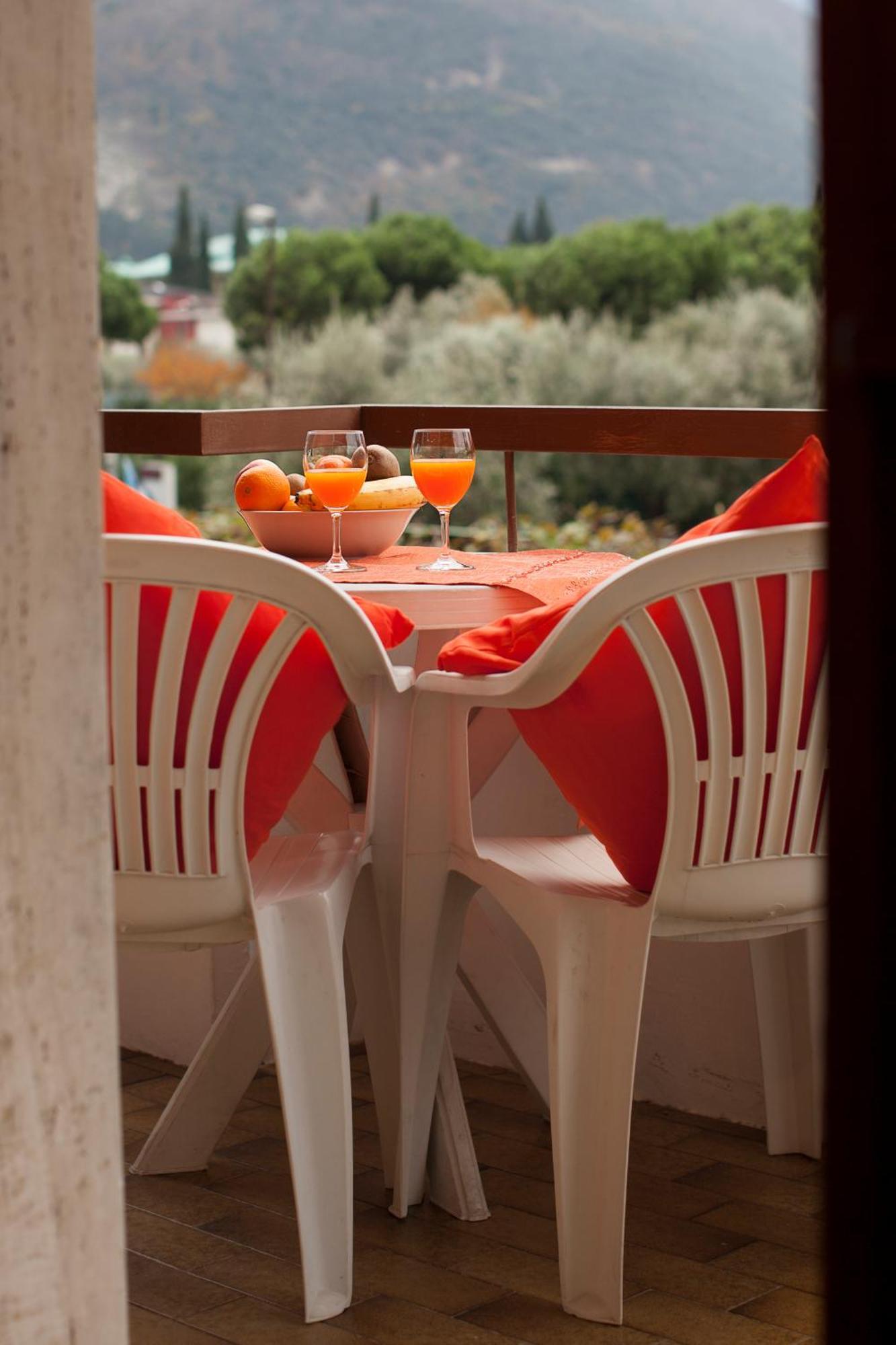 Casa Lucia Apartment Torbole Sul Garda Room photo
